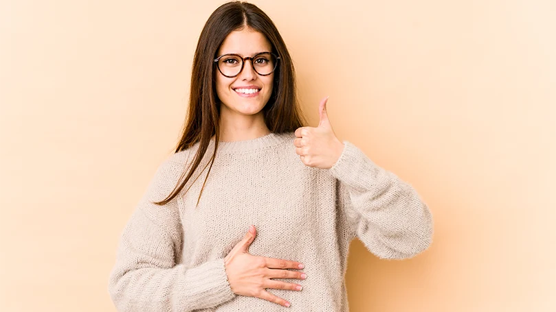 una-mujer-promotora-de-una-buena-digestión-de-los-alimentos